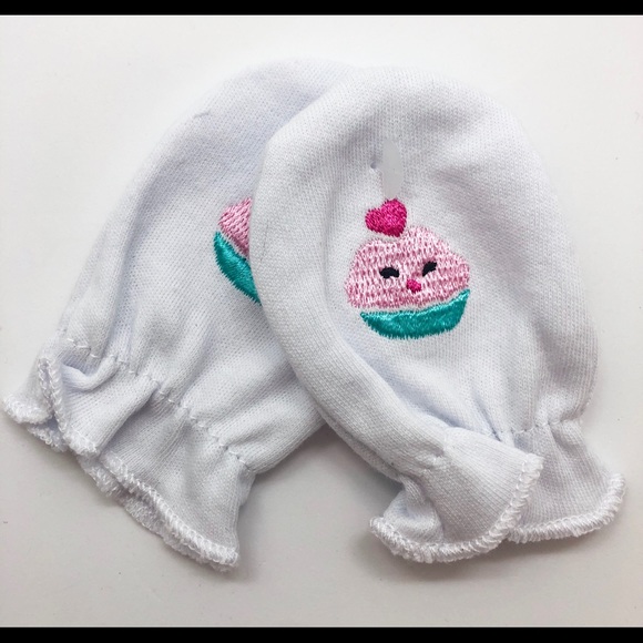 Stepping Stones Socks & Mitts Set - Picture 3 of 3